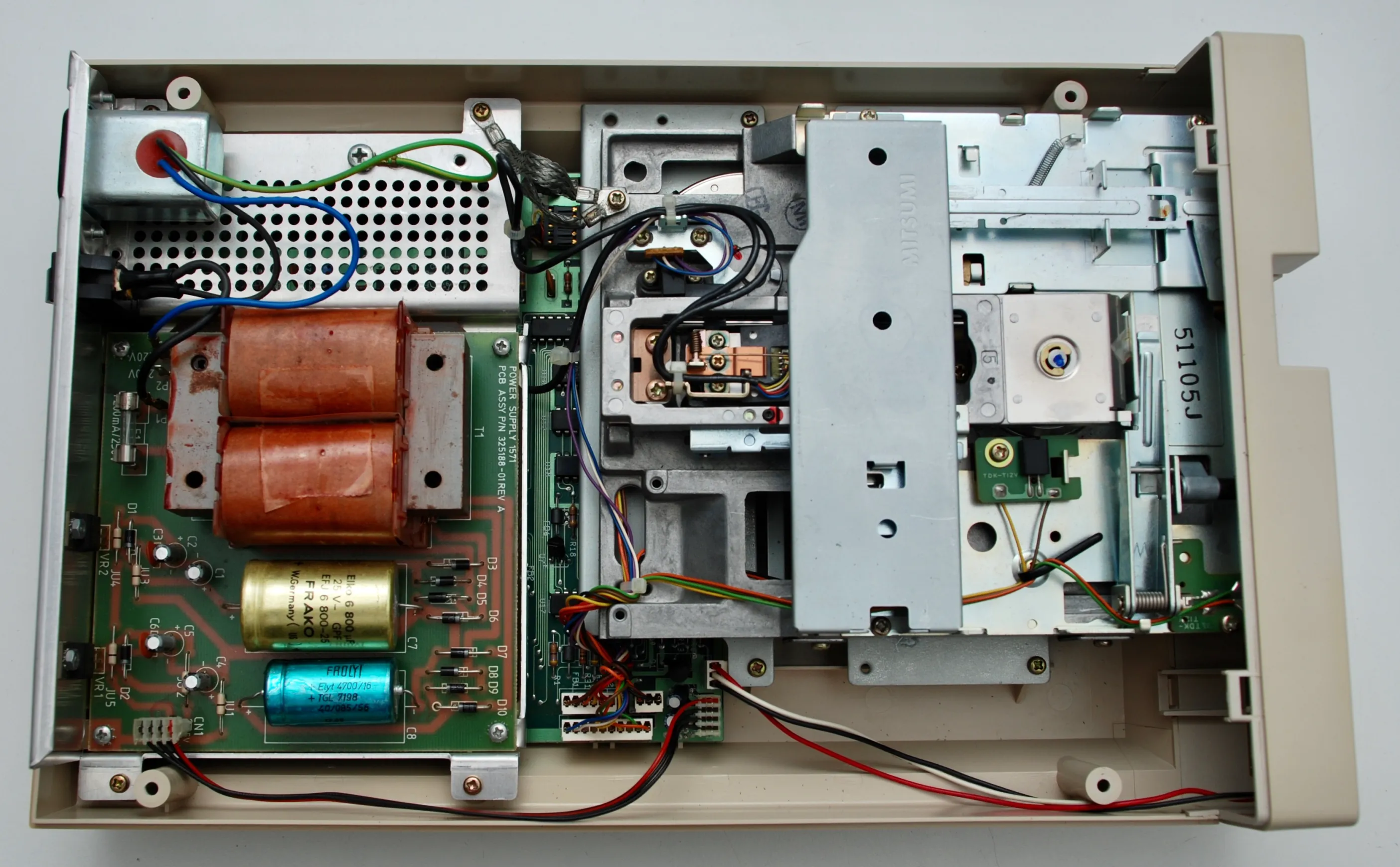 Commodore 1571 Interior