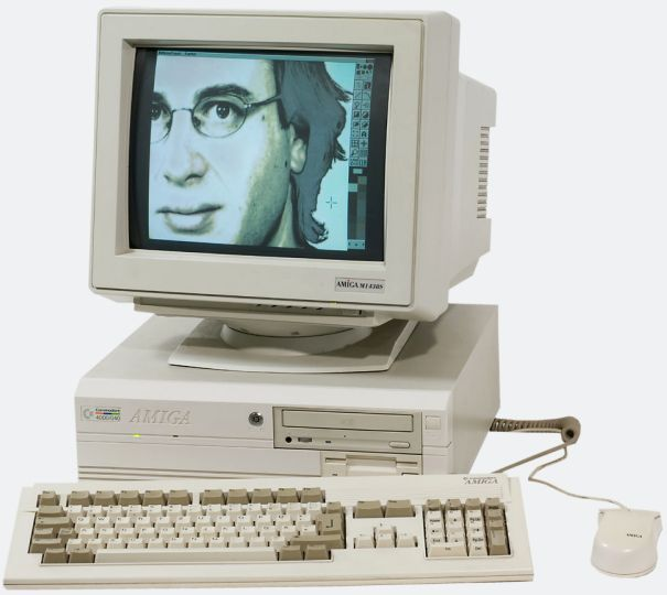 Amiga 4000 desktop computer